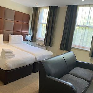 Double Executive Studio